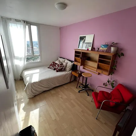 Homestay Artistique En Colocation Entre Disneyland Et Paris